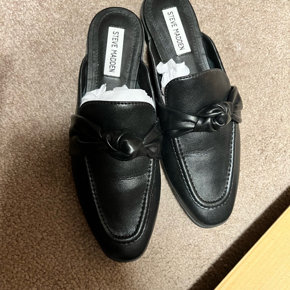 Steve Madden black leather mules